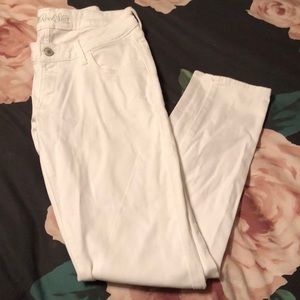 NWOT Old navy rockstar jeans